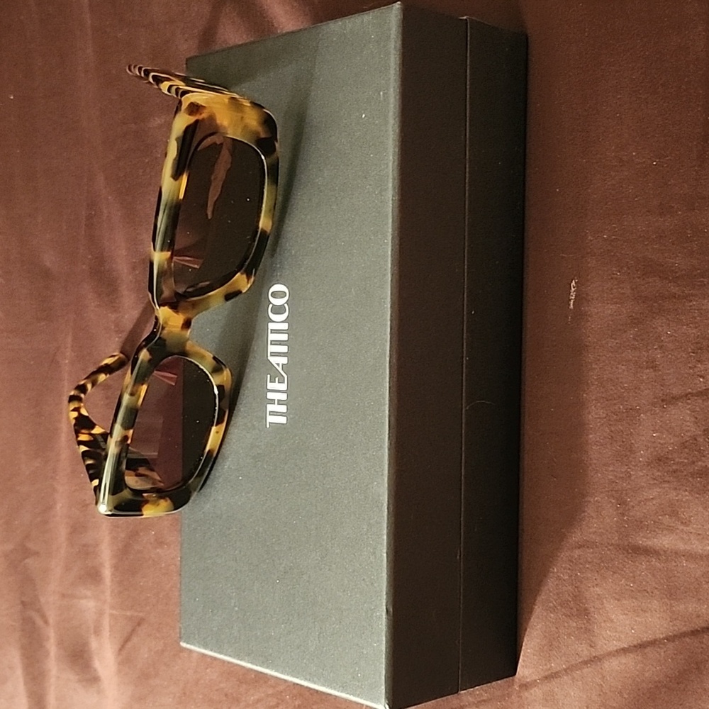 The Attico with Linda Farrow sunglasses in Tortoiseshell brown color